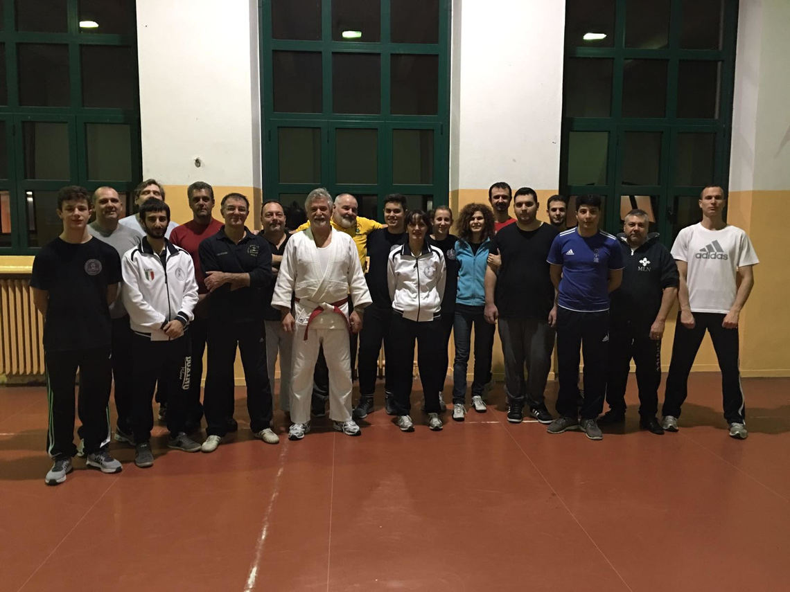 DifesaPersonaleKarate.jpg DifesaPersonaleKarate.jpg